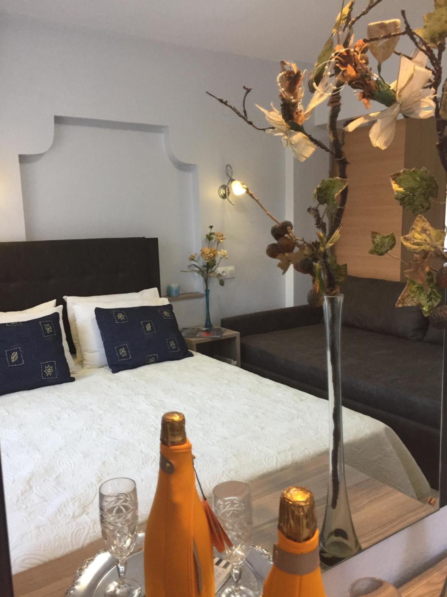 Litsa Haus Estate Residences & Suites - Adults Only & Kids 8 Plus- アスプロヴァルタ エクステリア 写真